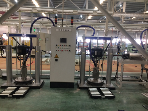 青島一汽解放新能源汽車(chē)玻璃膠噴涂系統